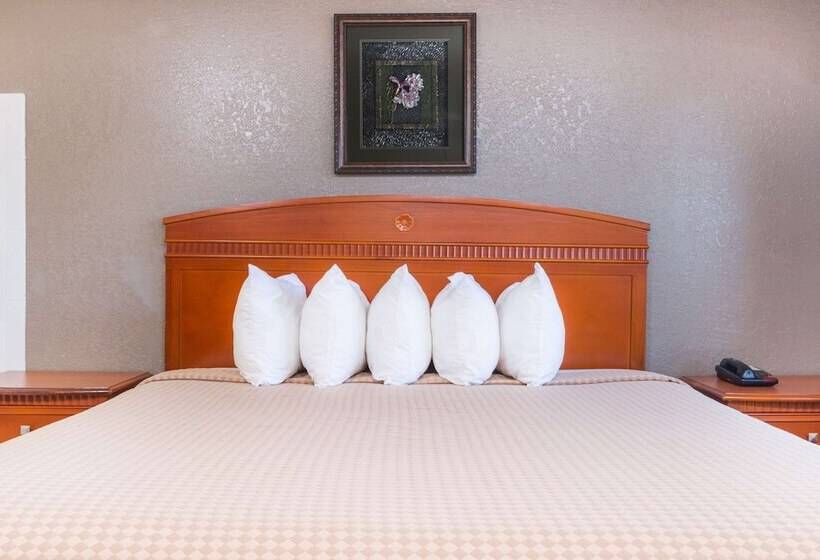 Отель Days Inn By Wyndham Paintsville