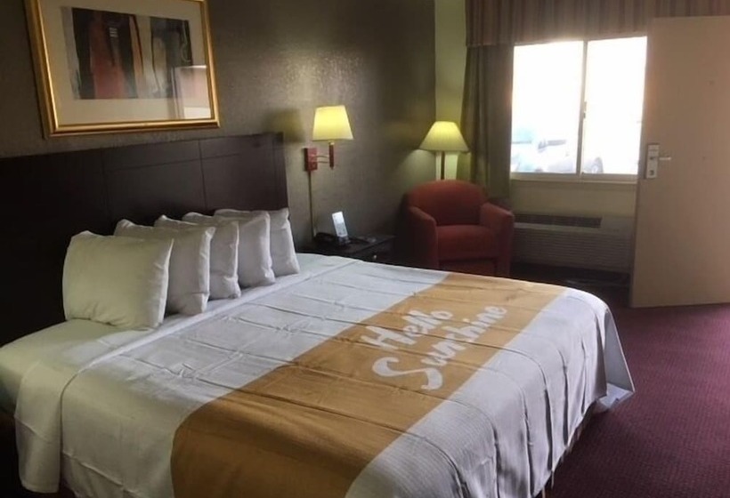 Отель Days Inn By Wyndham Paintsville