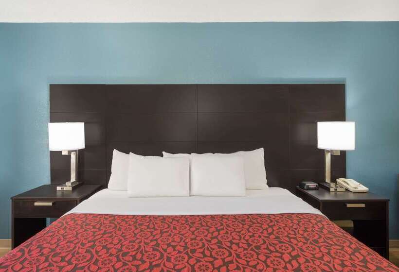 ホテル Days Inn By Wyndham Raleigh Midtown