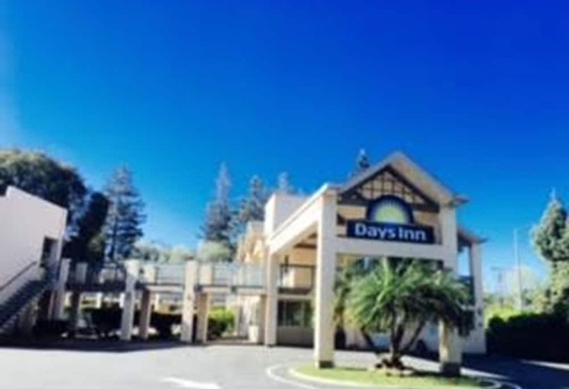فندق Days Inn By Wyndham Redwood City