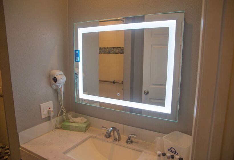 فندق Days Inn By Wyndham Redwood City