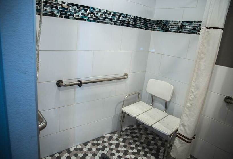 בית מלון כפרי Days Inn By Wyndham Redwood City