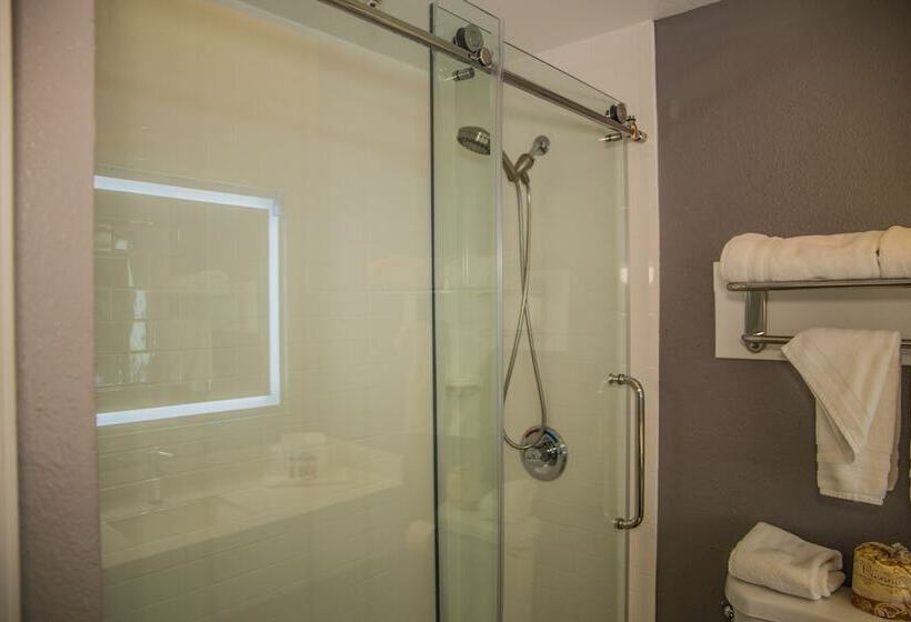 בית מלון כפרי Days Inn By Wyndham Redwood City