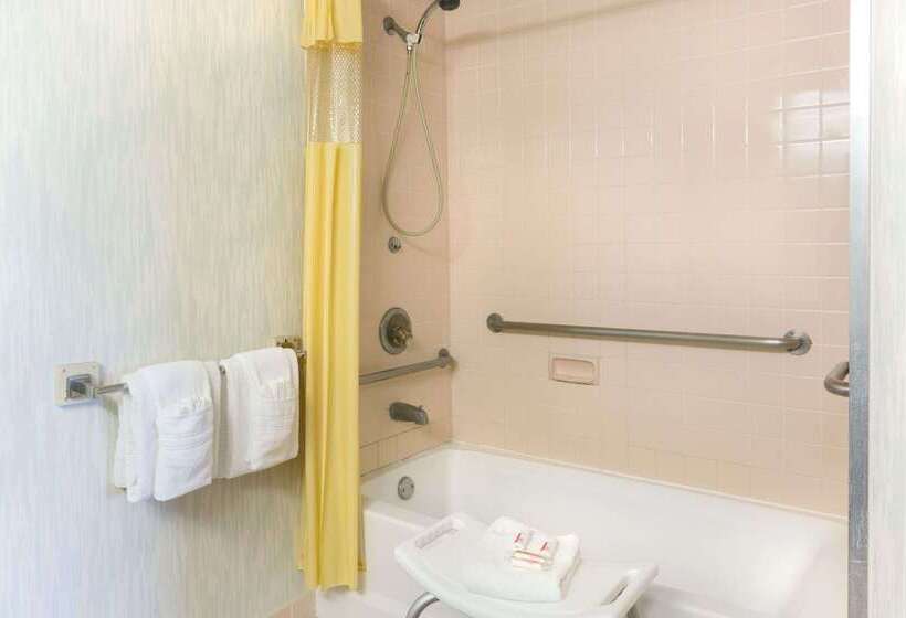 فندق Days Inn By Wyndham Richmond