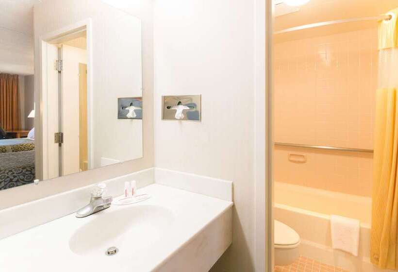 فندق Days Inn By Wyndham Richmond