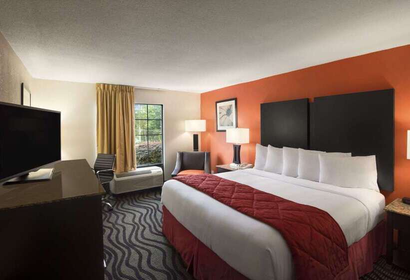 هتل Days Inn By Wyndham Rome Downtown