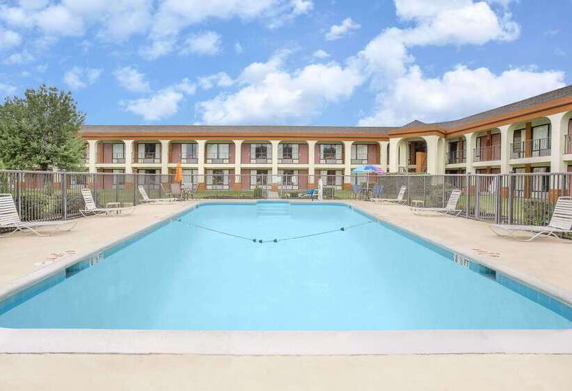 ホテル Days Inn By Wyndham Ruther Glen Kings Dominion Area