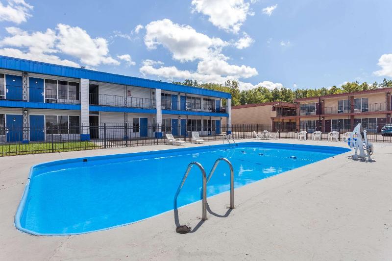 فندق Days Inn By Wyndham Seymour