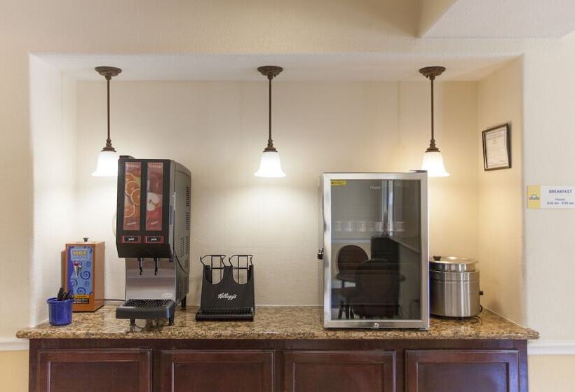 فندق Days Inn By Wyndham Shenandoah