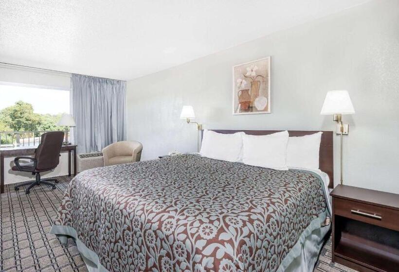 فندق Days Inn By Wyndham St Clairsville