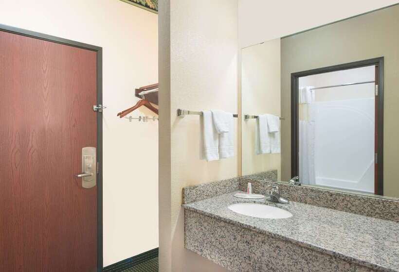 호텔 Days Inn By Wyndham Sullivan