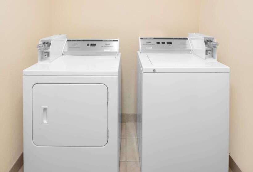 호텔 Days Inn By Wyndham Sullivan