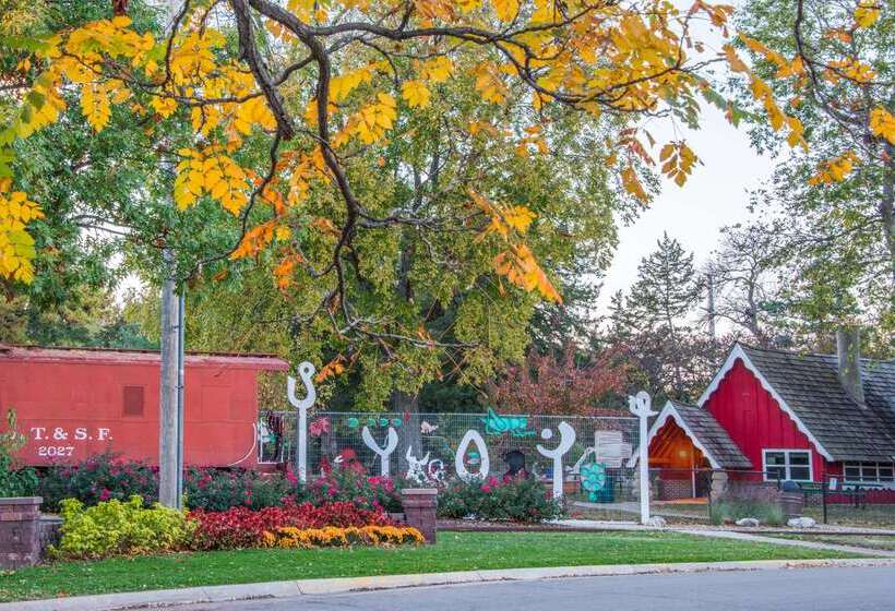 ホテル Days Inn By Wyndham Topeka