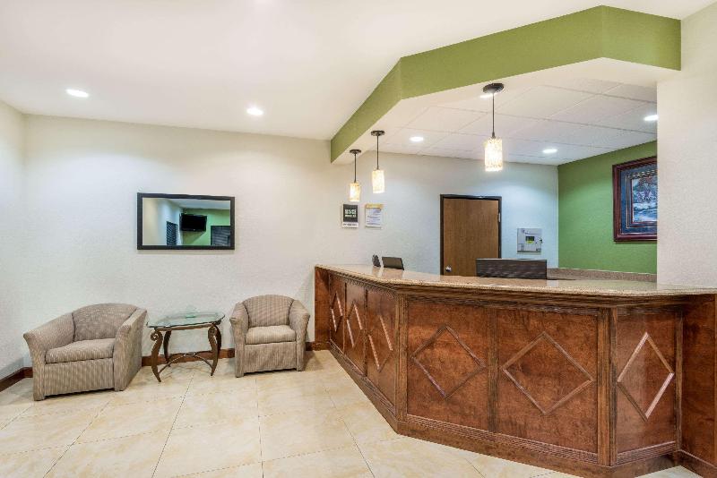 ホテル Days Inn By Wyndham Topeka