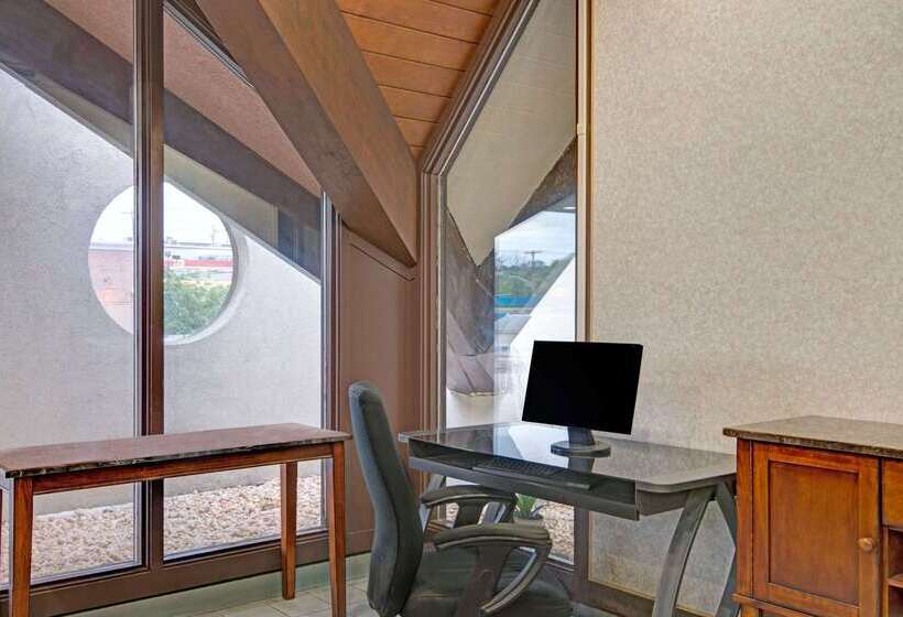 酒店 Days Inn By Wyndham Washington