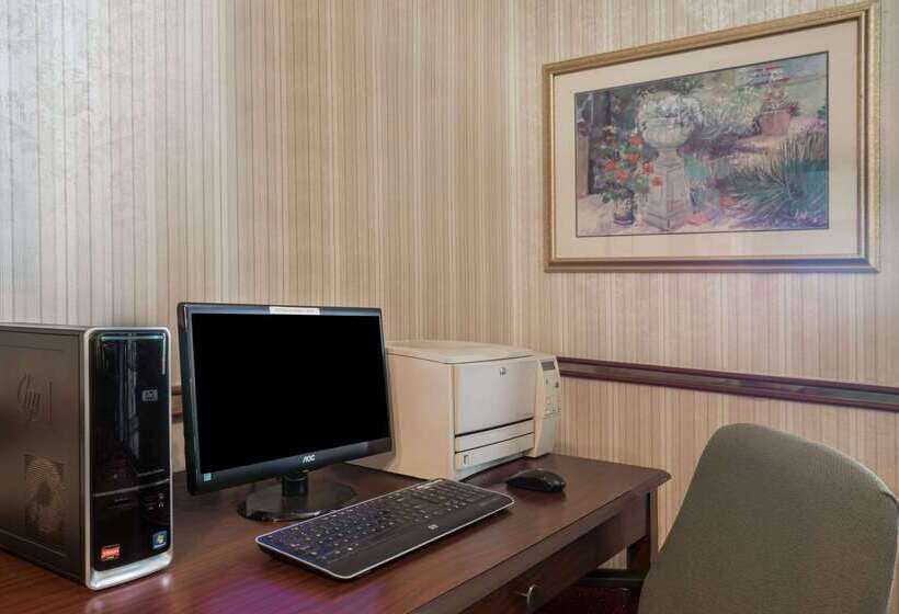 호텔 Days Inn By Wyndham Westminster