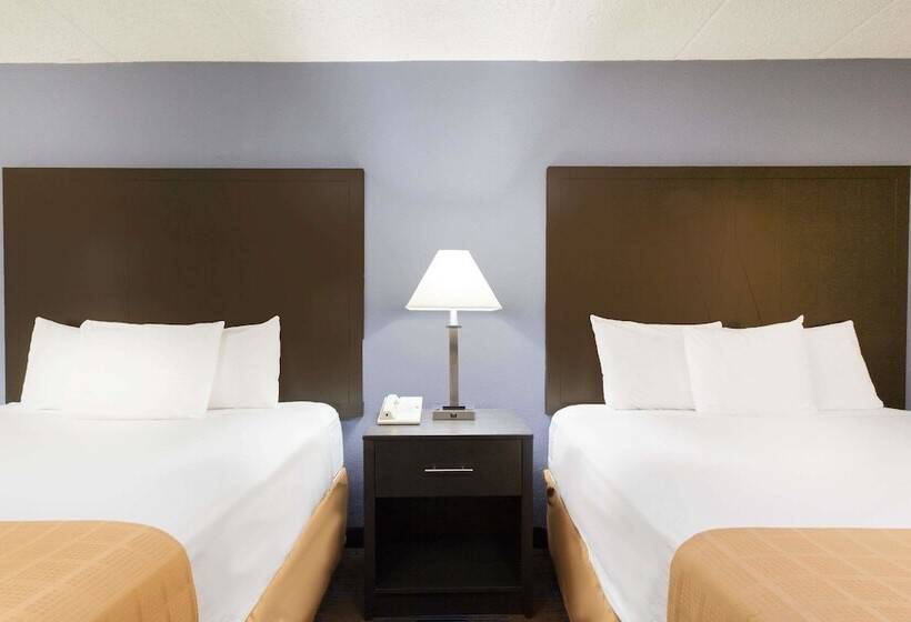בית מלון כפרי Days Inn By Wyndham Wilkes Barre