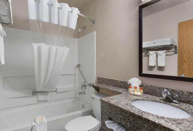 Отель Days Inn By Wyndham Williams