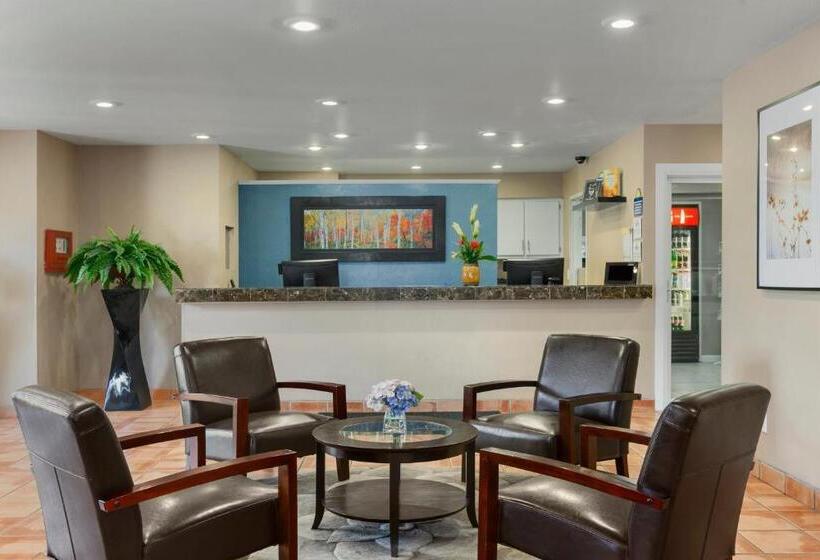 Отель Days Inn By Wyndham Williams