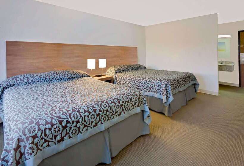 هتل Days Inn By Wyndham Winona
