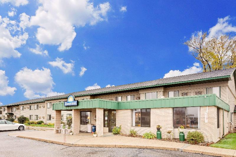 هتل Days Inn By Wyndham Winona