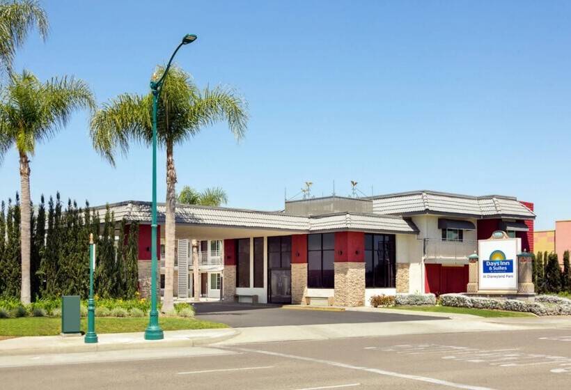 فندق Days Inn & Suites By Wyndham Anaheim At Disneyland Park