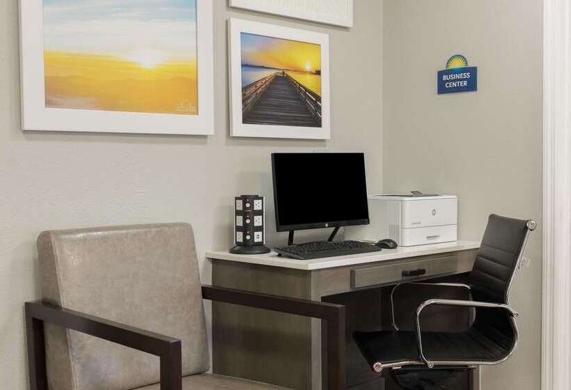 فندق Days Inn & Suites By Wyndham Athens