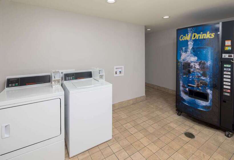 فندق Days Inn & Suites By Wyndham Athens