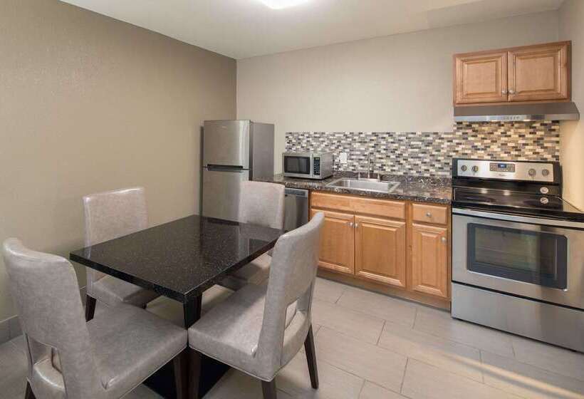 فندق Days Inn & Suites By Wyndham Athens