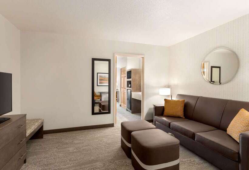 هتل Days Inn & Suites By Wyndham Bozeman