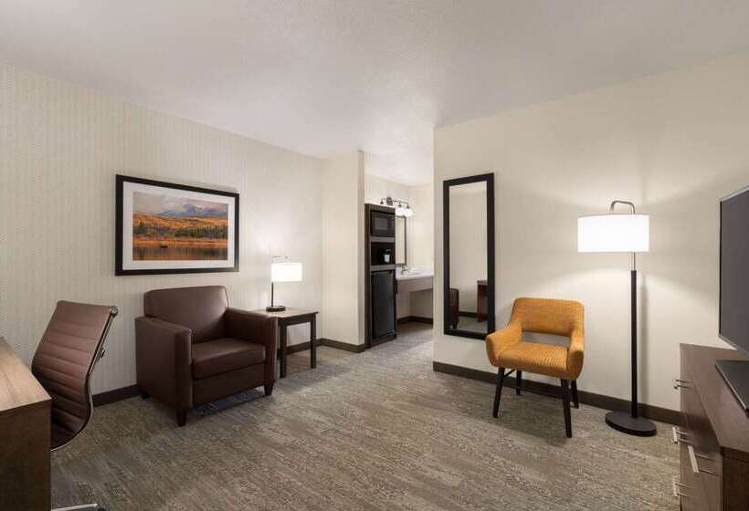 هتل Days Inn & Suites By Wyndham Bozeman