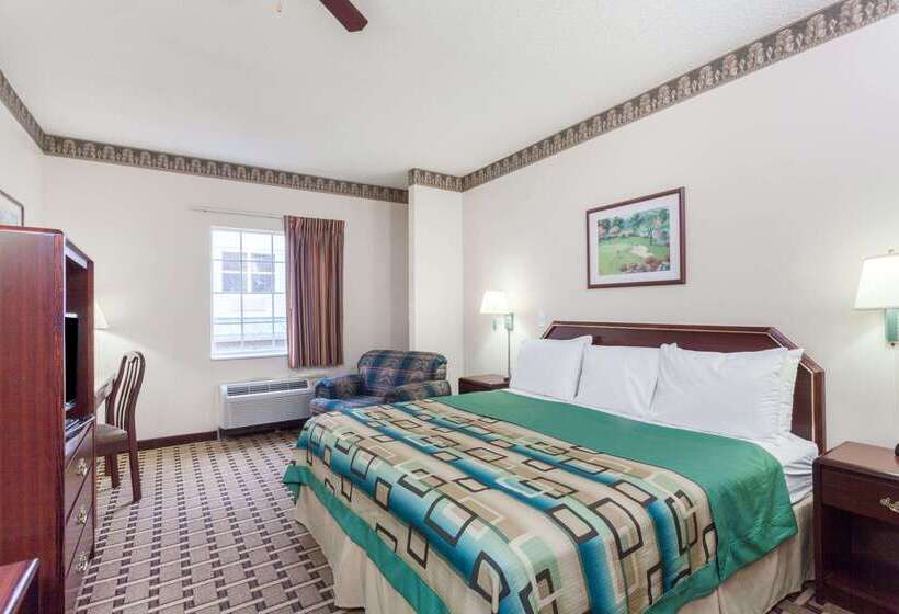 호텔 Days Inn & Suites By Wyndham Huntsville