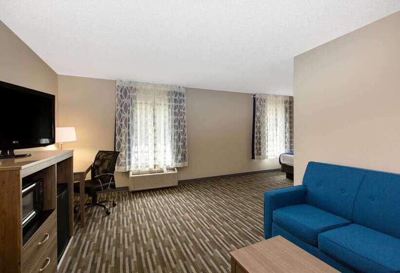 هتل Days Inn & Suites By Wyndham Wisconsin Dells