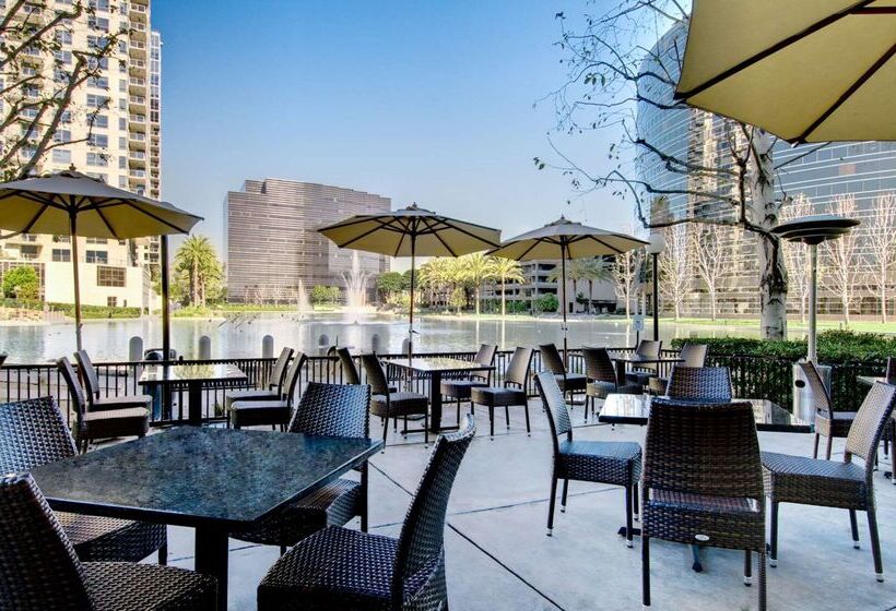 فندق Lakeside Orange County Airport