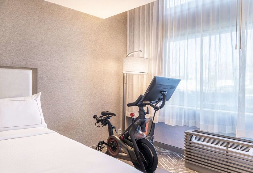 فندق Lakeside Orange County Airport