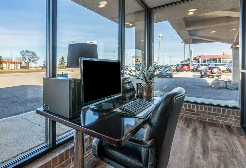 فندق Econo Lodge