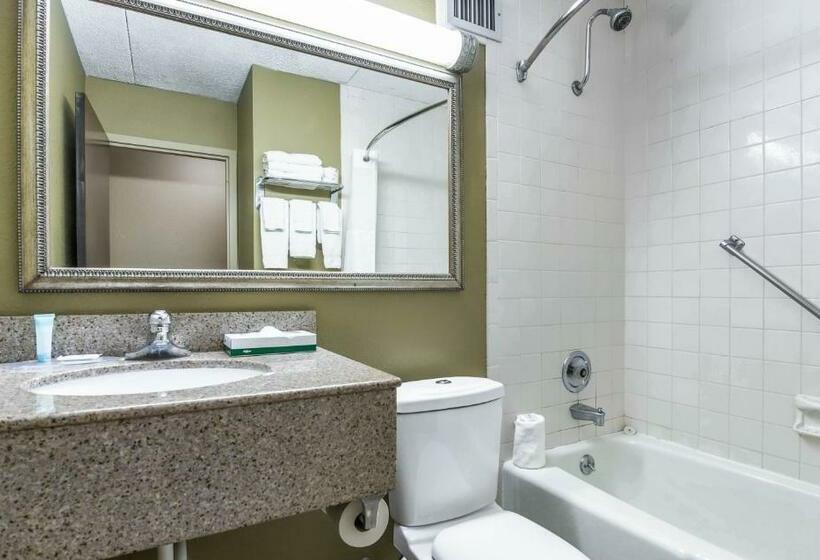 فندق Econo Lodge