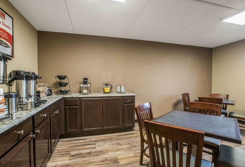 فندق Econo Lodge