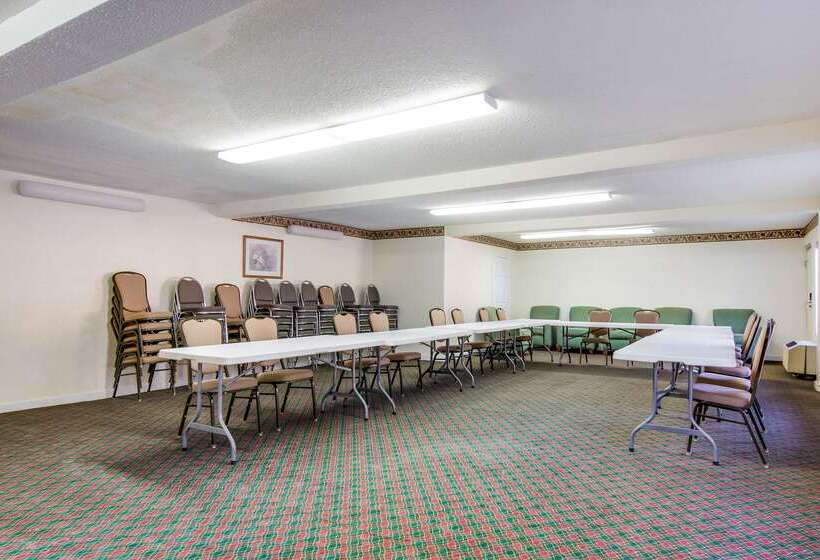 فندق Econo Lodge