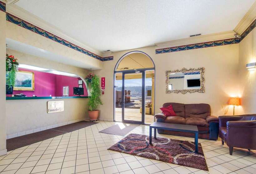 فندق Econo Lodge