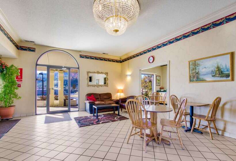 فندق Econo Lodge