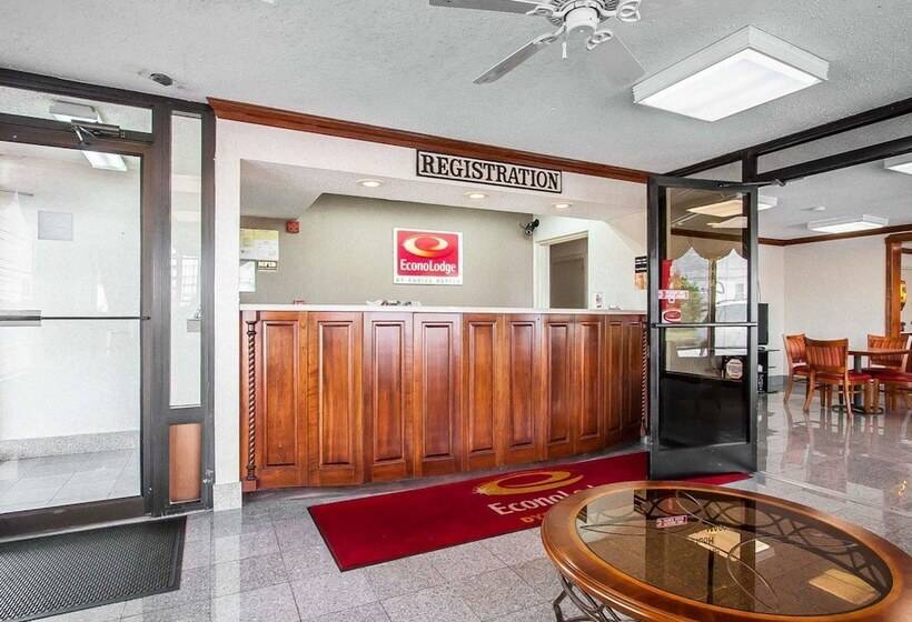 فندق Econo Lodge