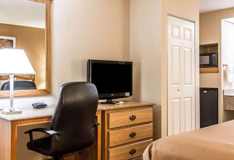 ホテル Econo Lodge Inn & Suites University
