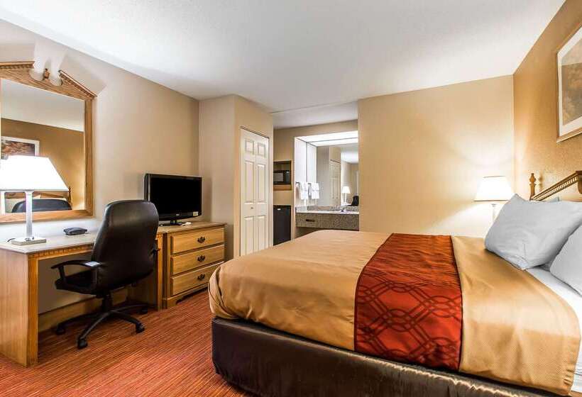 هتل Econo Lodge Inn & Suites University