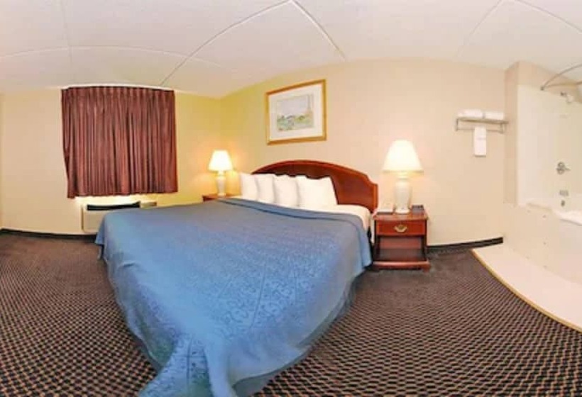 فندق Econo Lodge Inn & Suites