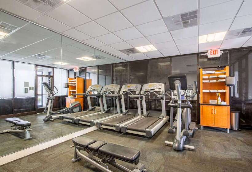 酒店 Econo Lodge Naval Station Norfolk