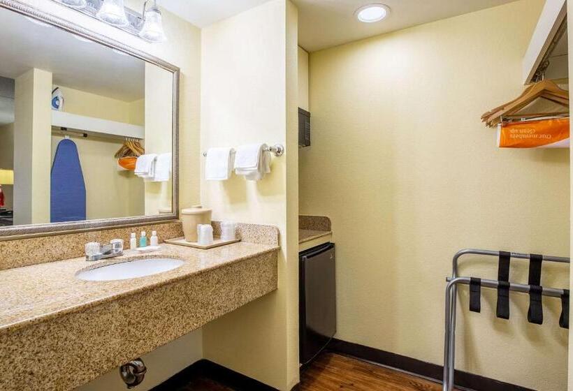 酒店 Econo Lodge Naval Station Norfolk