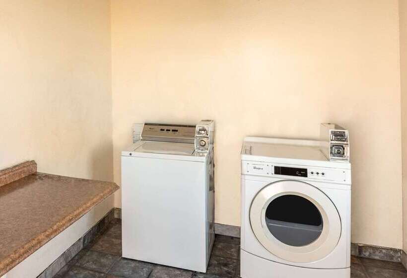 فندق Econo Lodge Phoenix North I17