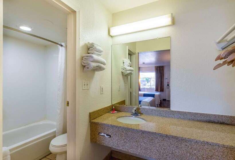 فندق Econo Lodge Phoenix North I17
