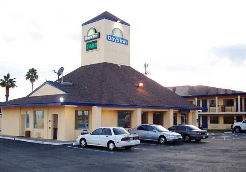 فندق Econo Lodge Phoenix North I17